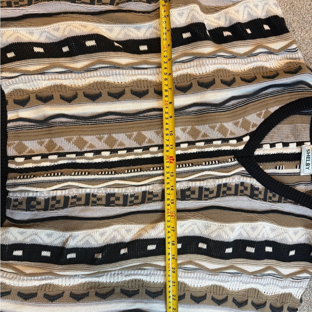 Vintage 90s Coogi-Style 3D Knit Sweater Beige Black Textured Retro
 Sweater - Picture 4 of 6